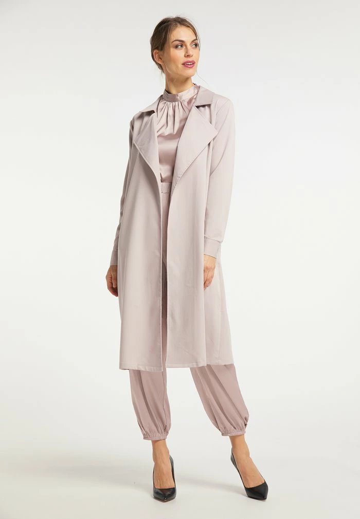 Usha Trench - Nude 1 Usha Trench - Nude