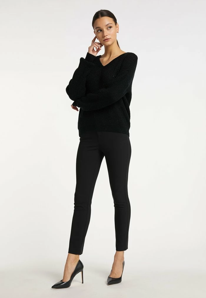 USHA NOWLES - Robe Pull - Schwarz 2 USHA NOWLES - Robe Pull - Schwarz – Image 2