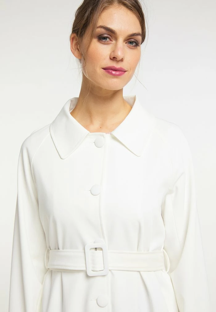 Usha Manteau Classique - Weiss 4 Usha Manteau Classique - Weiss – Image 4