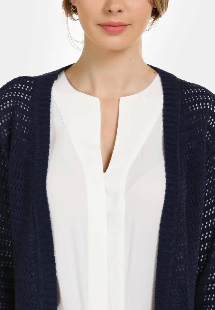 Usha Gilet - Marine 4 Usha Gilet - Marine – Image 4