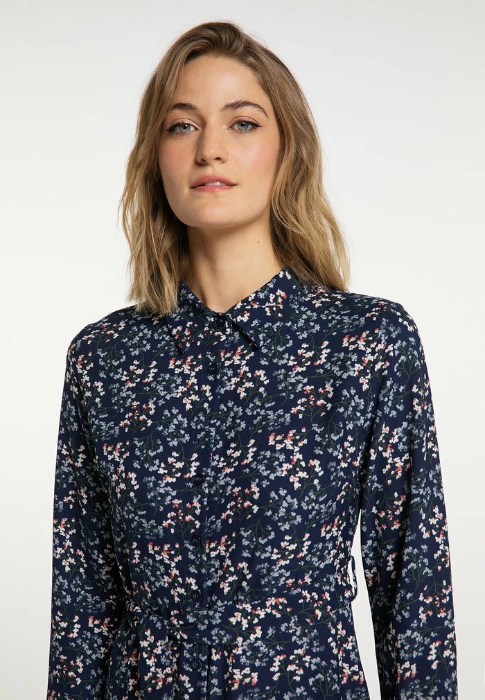 USHA QISHA - Robe Chemise - Dunkelblau Mehrfarbig 4 USHA QISHA - Robe Chemise - Dunkelblau Mehrfarbig – Image 4