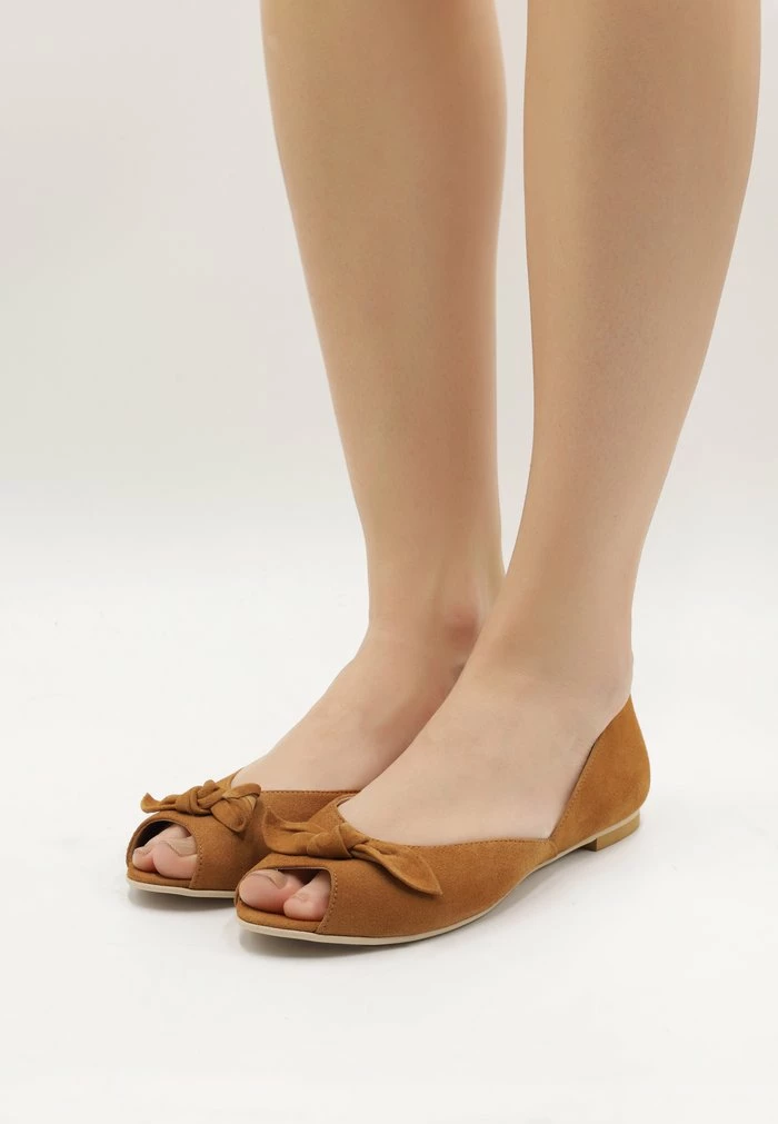 Usha Ballerines à Bout Ouvert - Camel 1 Usha Ballerines à Bout Ouvert - Camel