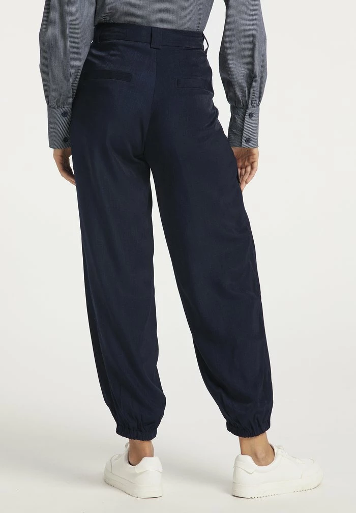 Usha Pantalon Classique - Marine 3 Usha Pantalon Classique - Marine – Image 3