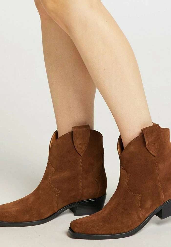 Usha Santiags - Cognac 1 Usha Santiags - Cognac