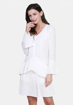 Usha Robe De Jour - Woolen White