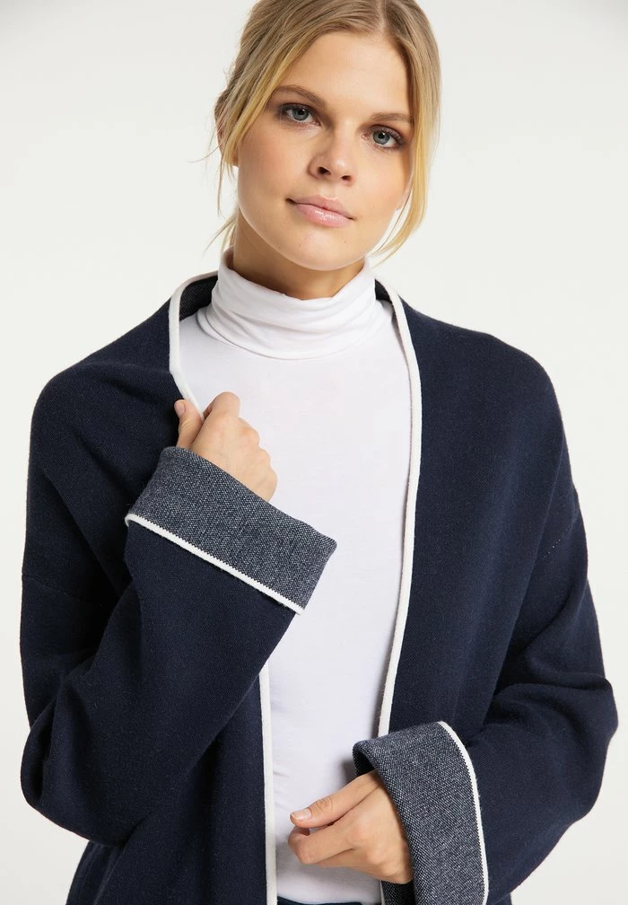 Usha Gilet - Marine 4 Usha Gilet - Marine – Image 4