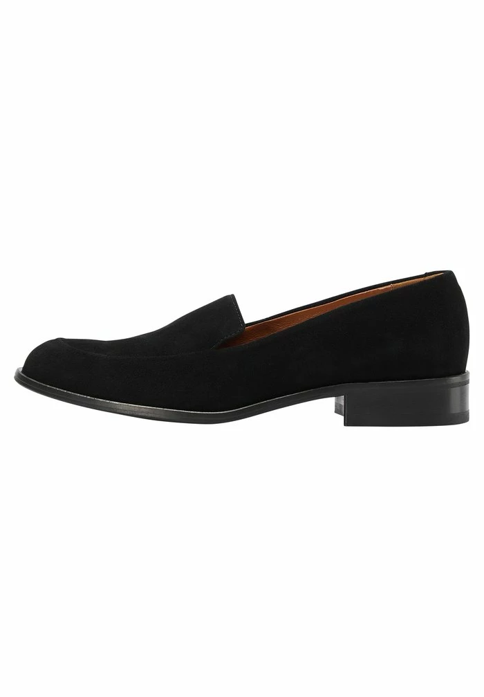 Usha Mocassins - Black 2 Usha Mocassins - Black – Image 2